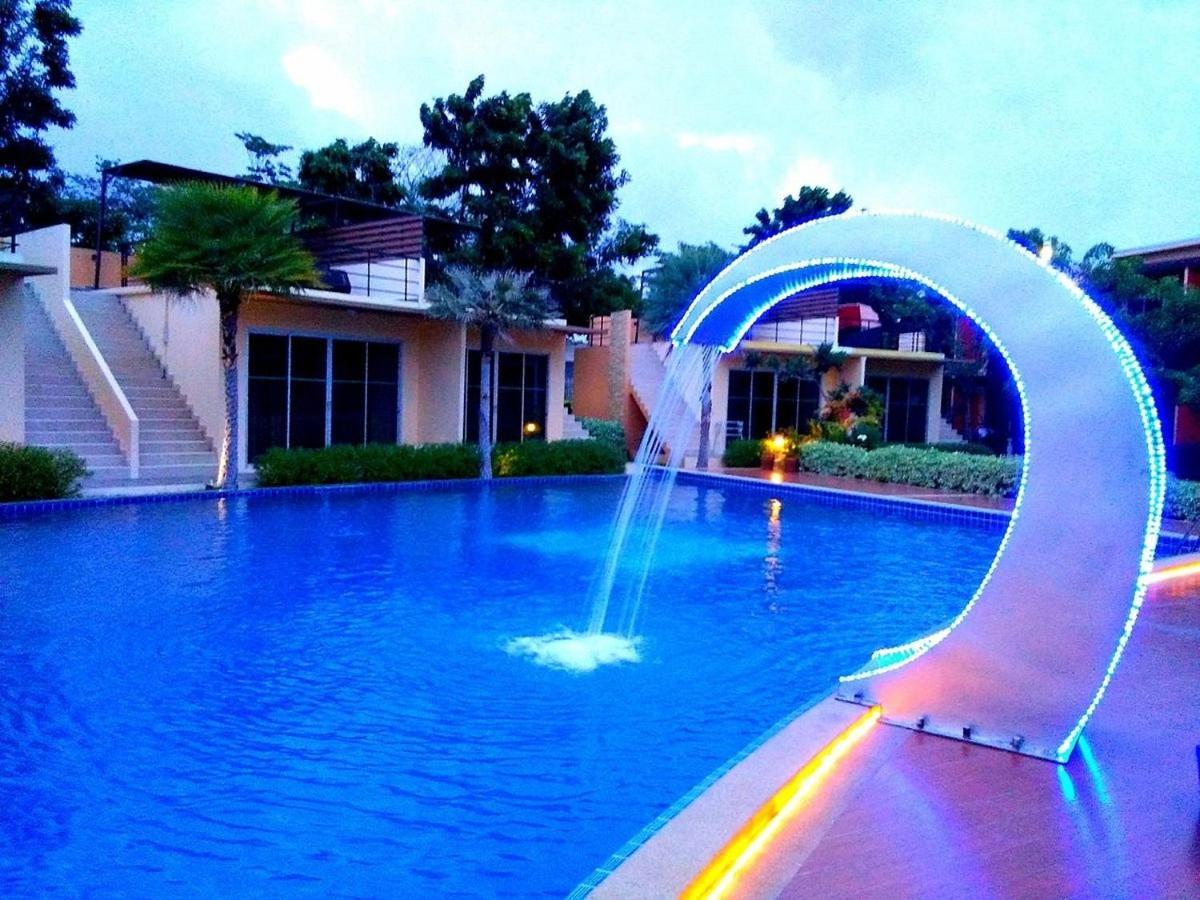 Bangkok.Grand.Resort Bang Bo Exterior foto