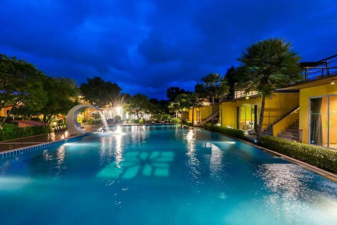 Bangkok.Grand.Resort Bang Bo Exterior foto