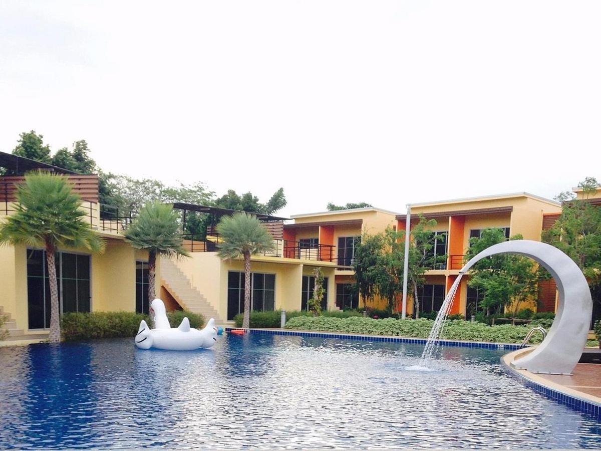 Bangkok.Grand.Resort Bang Bo Exterior foto