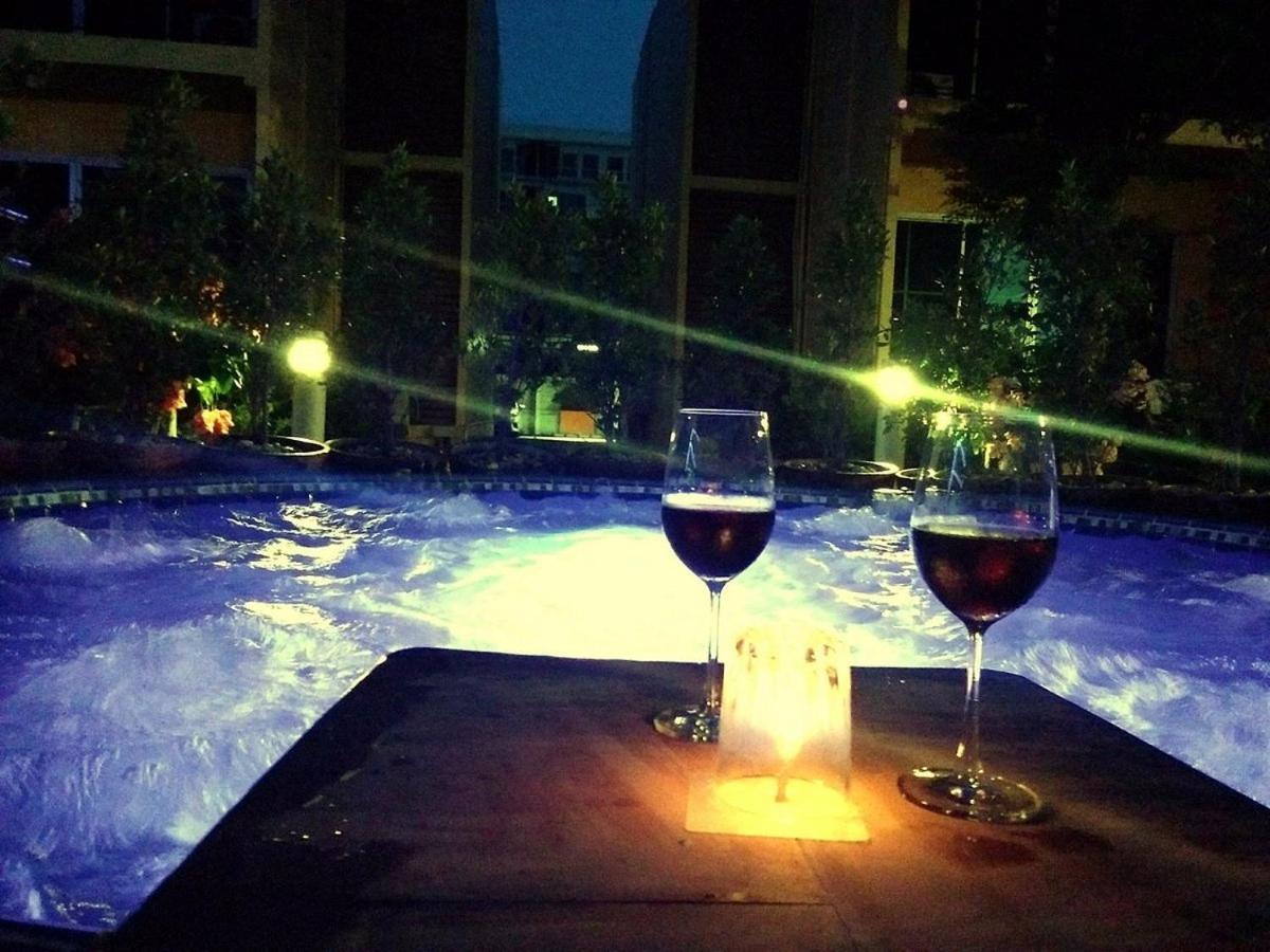 Bangkok.Grand.Resort Bang Bo Exterior foto